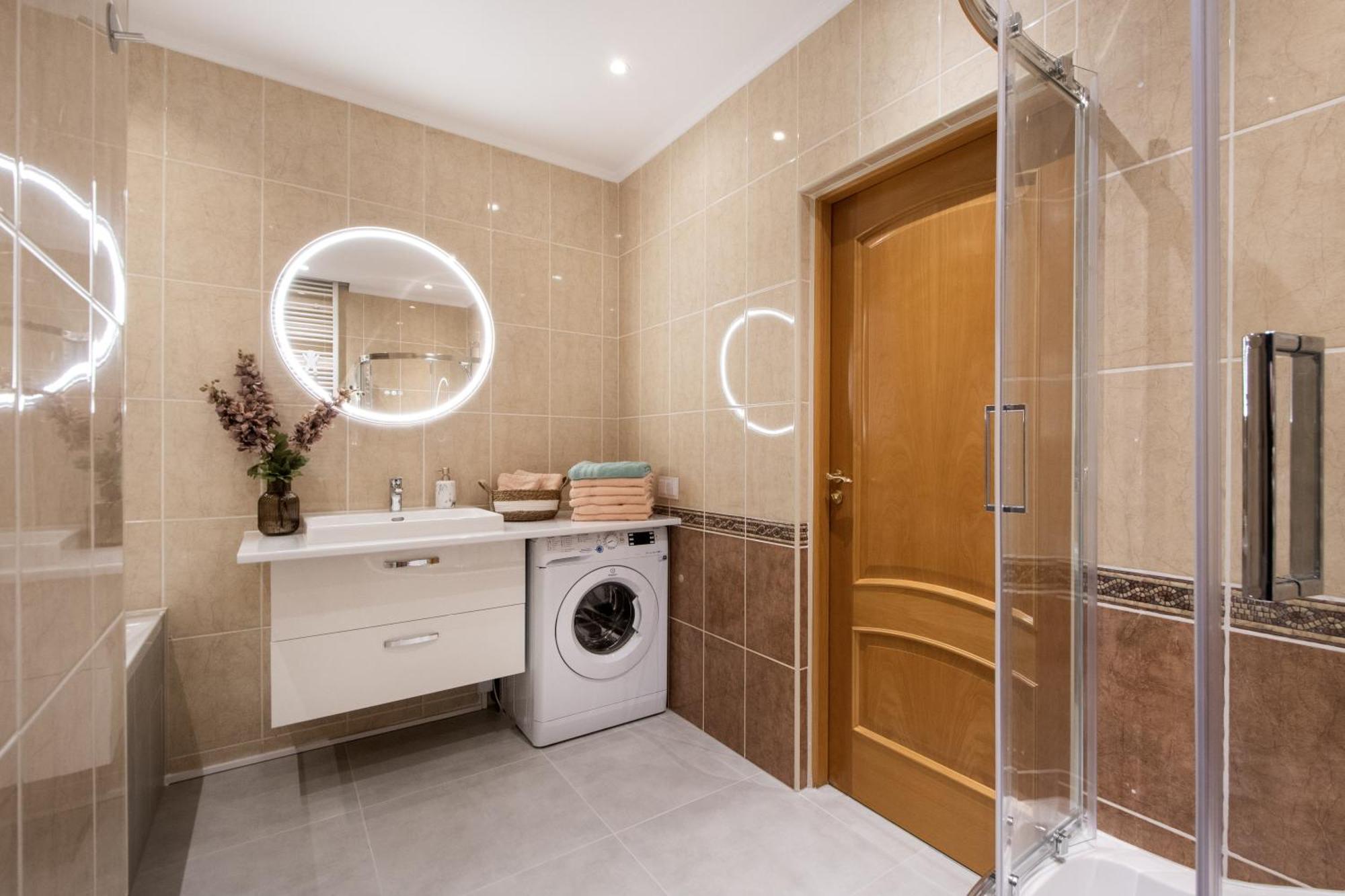 Gama Great Location & Famili Apartment 120M 2-12 People Варшава Экстерьер фото