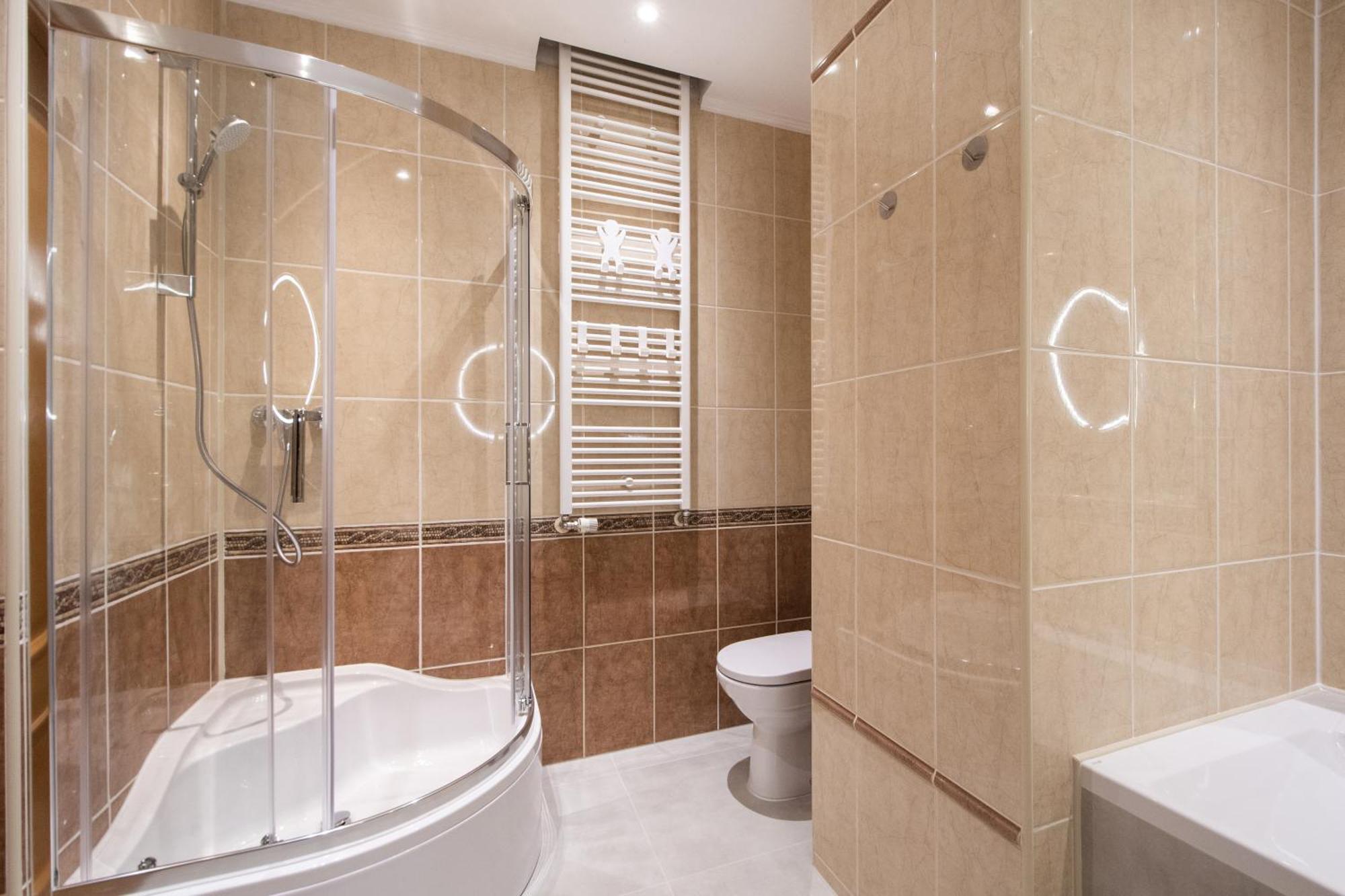 Gama Great Location & Famili Apartment 120M 2-12 People Варшава Экстерьер фото
