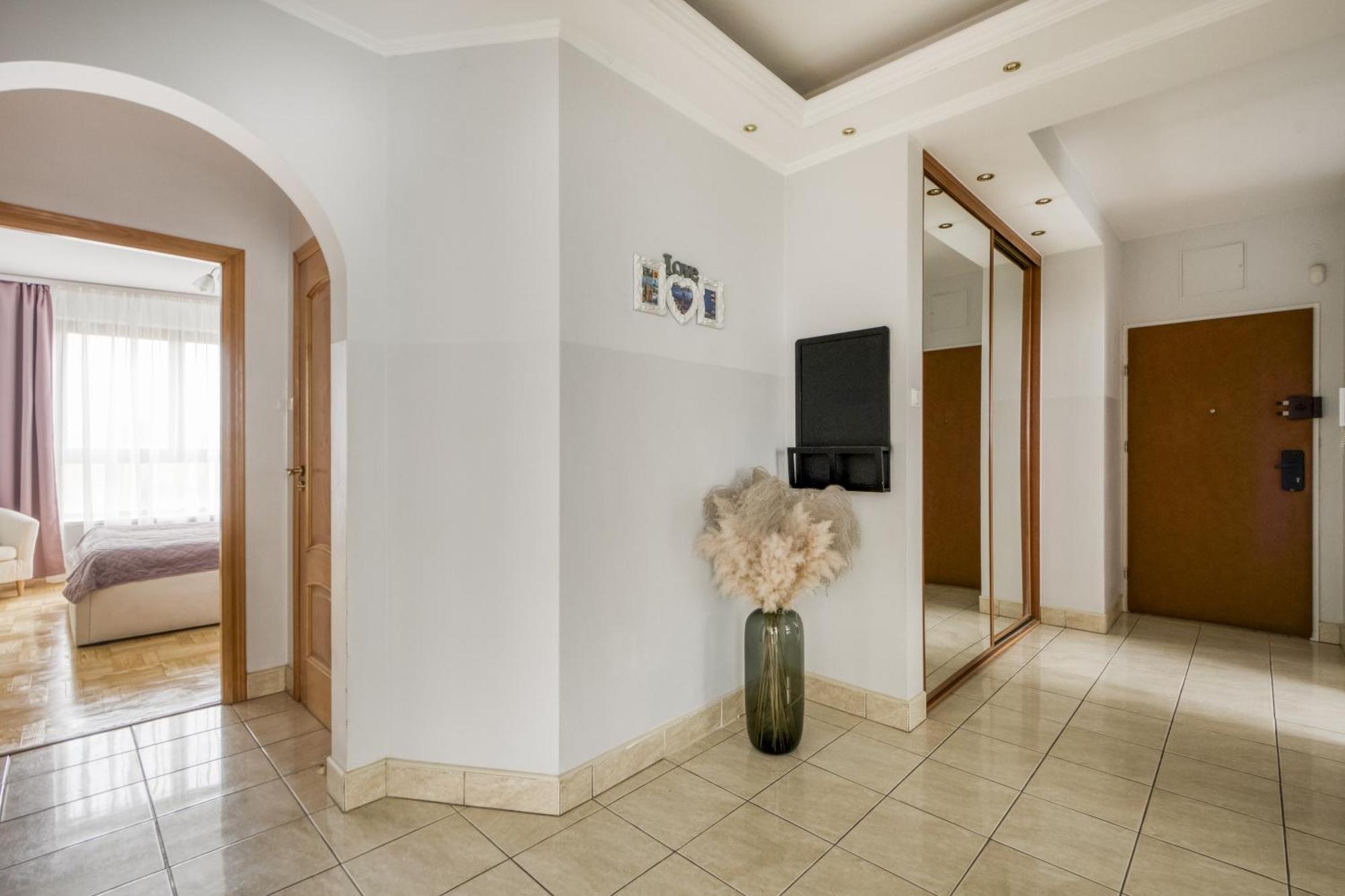 Gama Great Location & Famili Apartment 120M 2-12 People Варшава Экстерьер фото